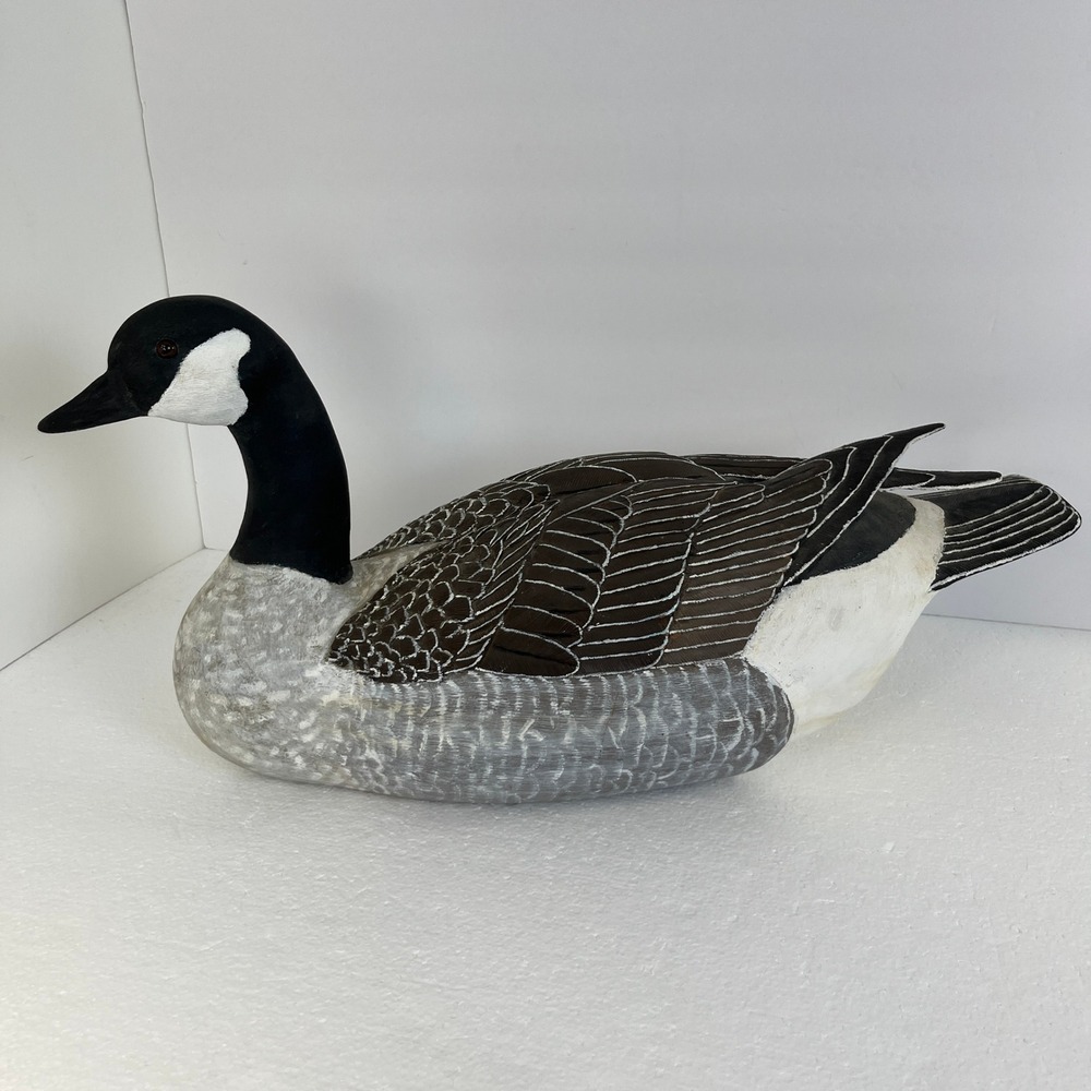 Vintage Canada Goose Decoy 1987 Tracy Hyder‎ Hand Painted Wood Carving